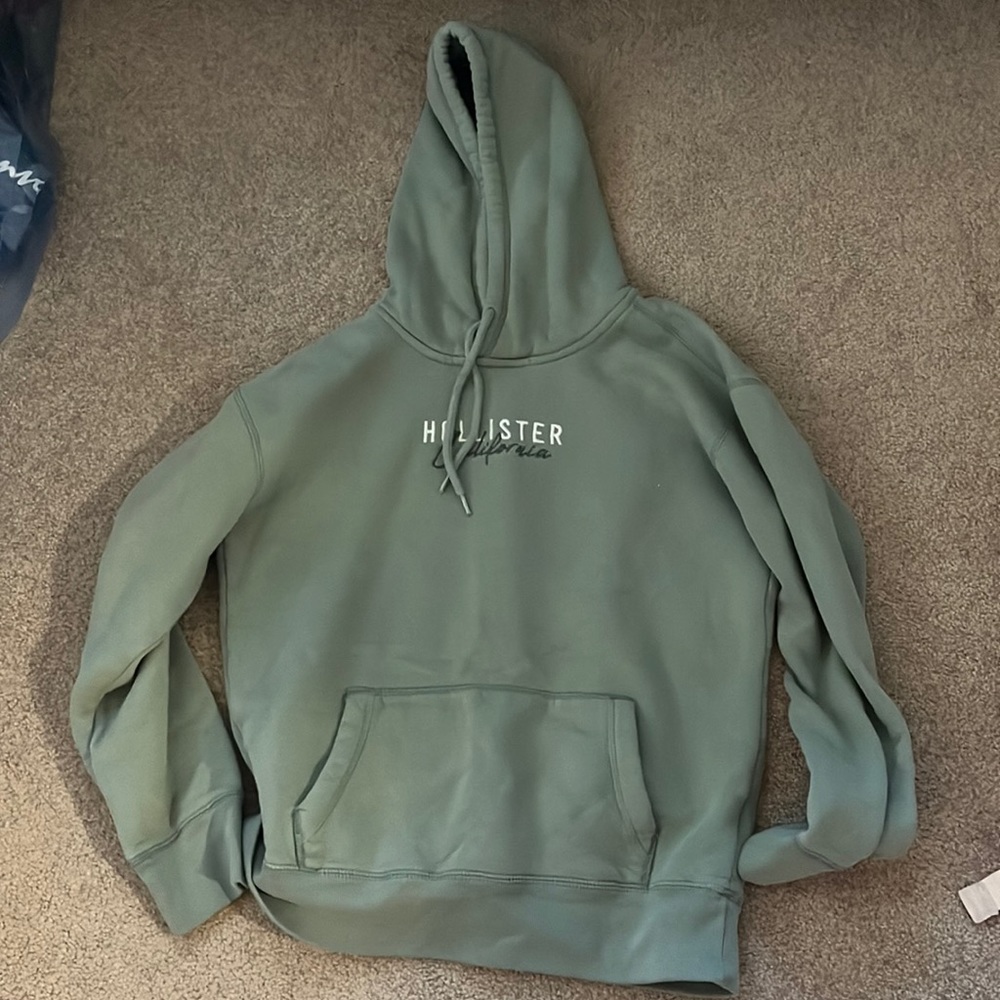 hollister sweatshirt